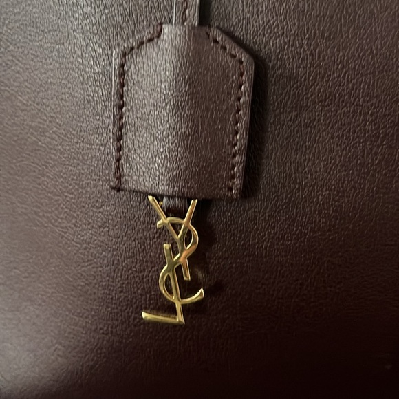 Saint Laurent Burgundy East West Leather Tote Bag - Picture 5 of 16